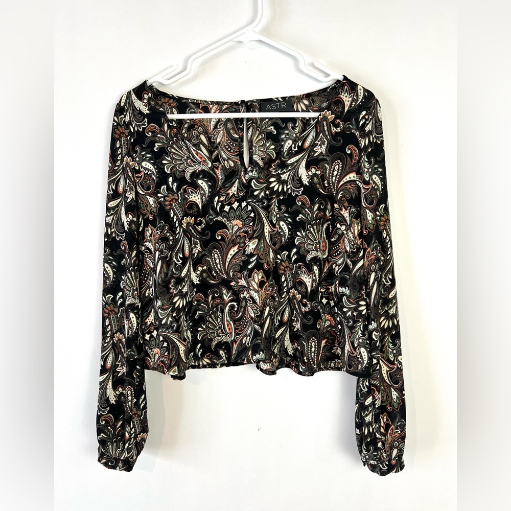 ASTR The Label Women’s Paisley Blouse Size‎ Small